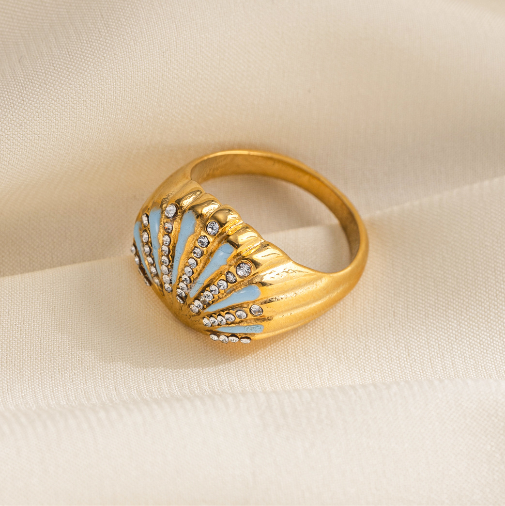 Anillo de acero inoxidable europeo y americano de Tena El acero de titanio no se desvanece, anillo de anillo de concha con incrustaciones del océano, joyería explosiva transfronteriza