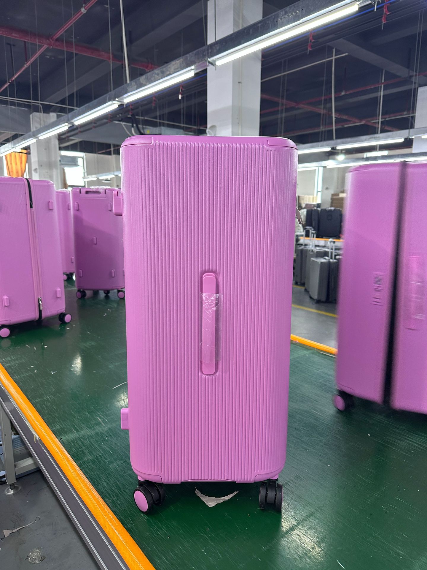 Capacious suitcase, increased thickness 2