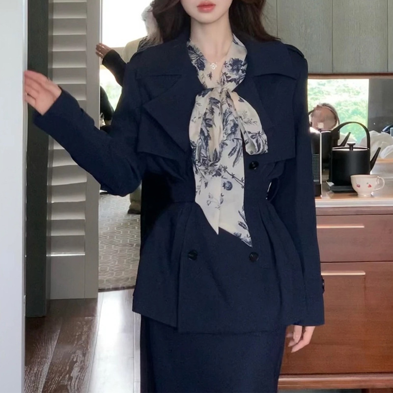 设计感墨染花影早秋水墨印花飘带衬衫长袖显瘦藏青风衣半裙三件套|undefined