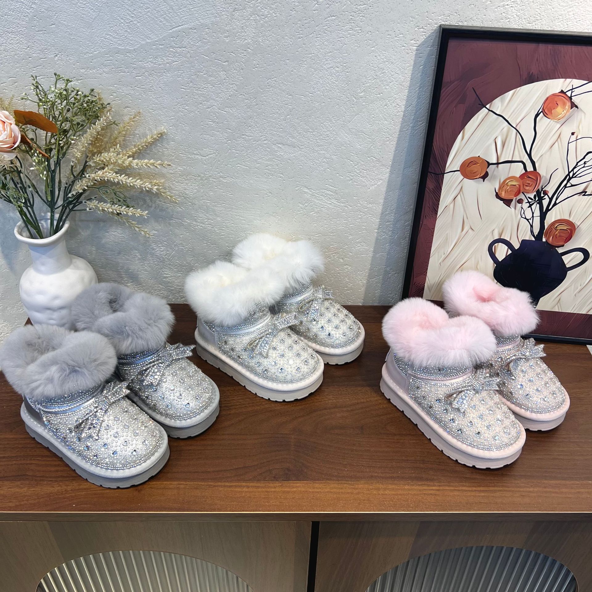 2025 New Full Diamond Bow Kidsren's Snow Boots, Warm Girls' Short Boots, Fashionable Diamond Princess Style Winter Boots