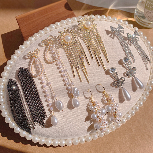 Chandelier Diamond Earrings with Tassel, Elegant and Stylish, High-end and Light Luxury, Pearl, Unique and Shiny, Fashionable Women's Earrings