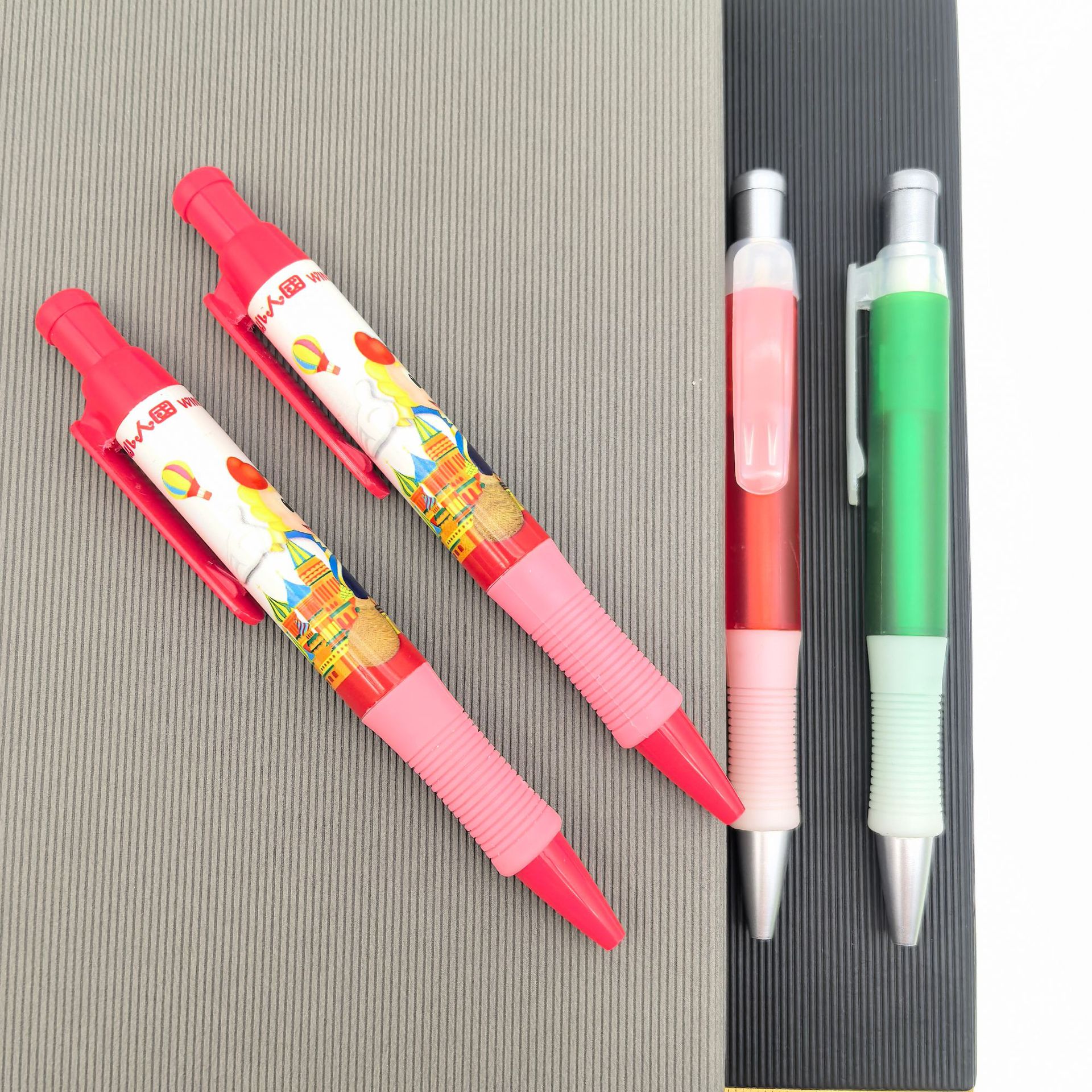 Transfronterizos viejos bolígrafos de transferencia en caliente bolígrafos publicitarios bolígrafos de regalo bolígrafos de plástico personalizados