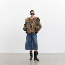 CC貉子毛领90白鹅绒羽绒连帽翅膀大翻领派克服秋日原野皮草25888