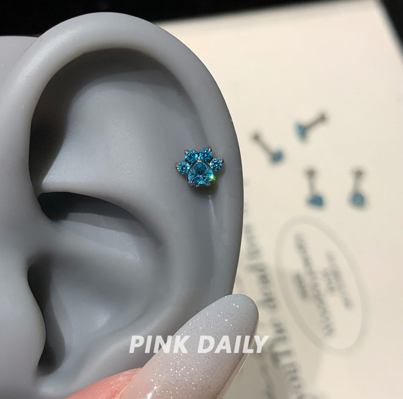 Blue Cat Paw Niche Design Versatile Ear Bone and Earlobe Studs Titanium Steel Cochlear Studs Hypoallergenic Ear Jewelry for Women Blue Cat Paw Niche Design Versatile Ear Bone and Earlobe Studs Titanium Steel Cochlear Studs Hypoallergenic Ear Jewelry for Women