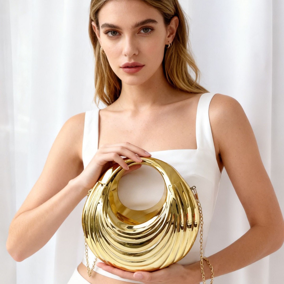 Bolsa de cena acrílica de lujo de damas transfronterizas de moda europea y americana cadena de personalidad vórtice textura brillante mano ropa de noche