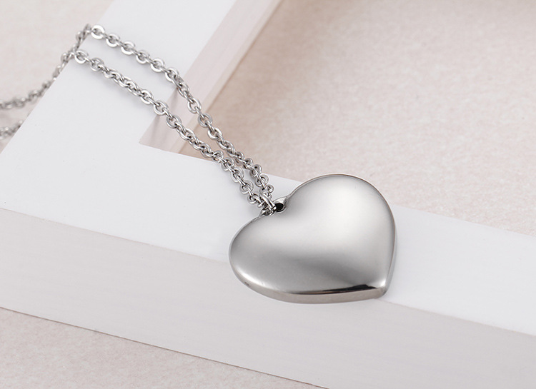 Heart-shaped Necklace Couple Earrings Fashion Titanium Steel Clavicle Necklace Earring Set