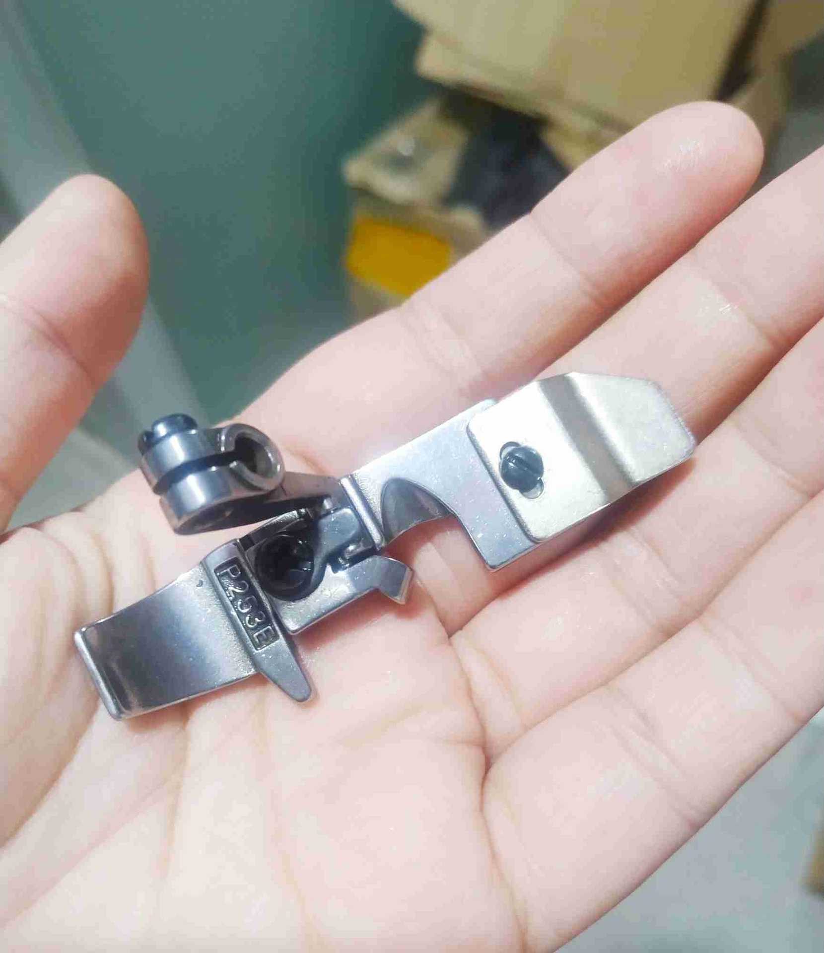 缝纫机包缝拷边包边737/700-3/EX三线拉皮拉条拉绳拉条子卷边压脚