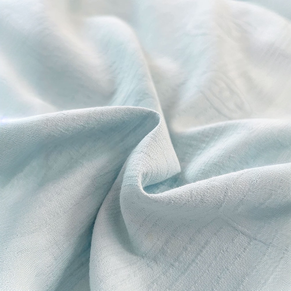 Un juego de cuatro piezas de cama de algodón 100 piezas de hilo de tres capas de algodón puro simple y ligero de lujo sábana cubierta de edredón juego de cama de tres piezas