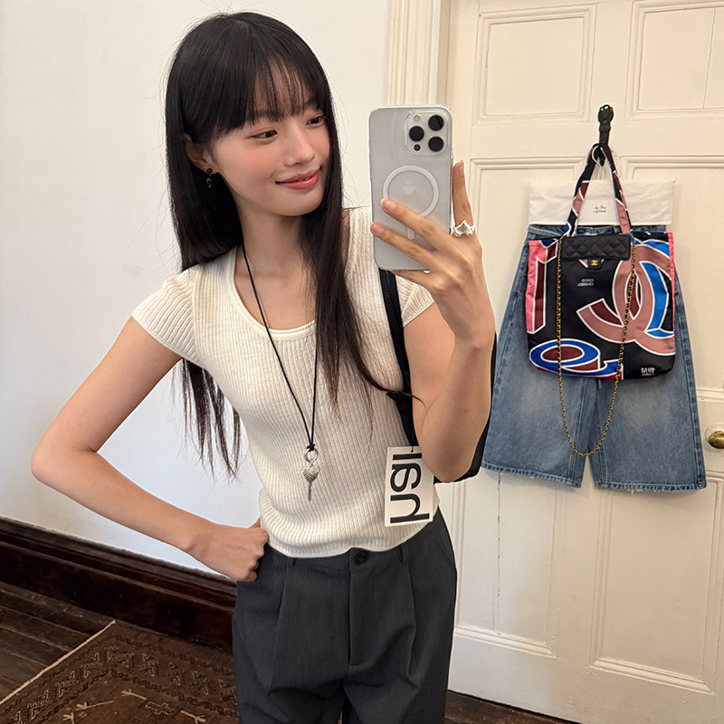 [Clearance, No Returns] French-Style Slim Fit Short Sleeve Ribbed Knit Top, Spring U-Neck Slimming Short Top 19105