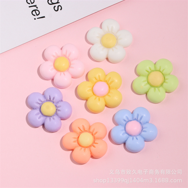 Take a small fresh flower resin jewelry accessories cream gel hair accessories hole shoes diy accessories wholesale factory direct sales Take a small fresh flower resin jewelry accessories cream gel hair accessories hole shoes diy accessories wholesale factory direct sales
