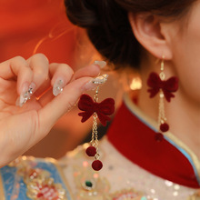 丝绒红色蝴蝶结流苏耳钉女耳环2023新款秋冬植绒高级感耳饰品耳坠