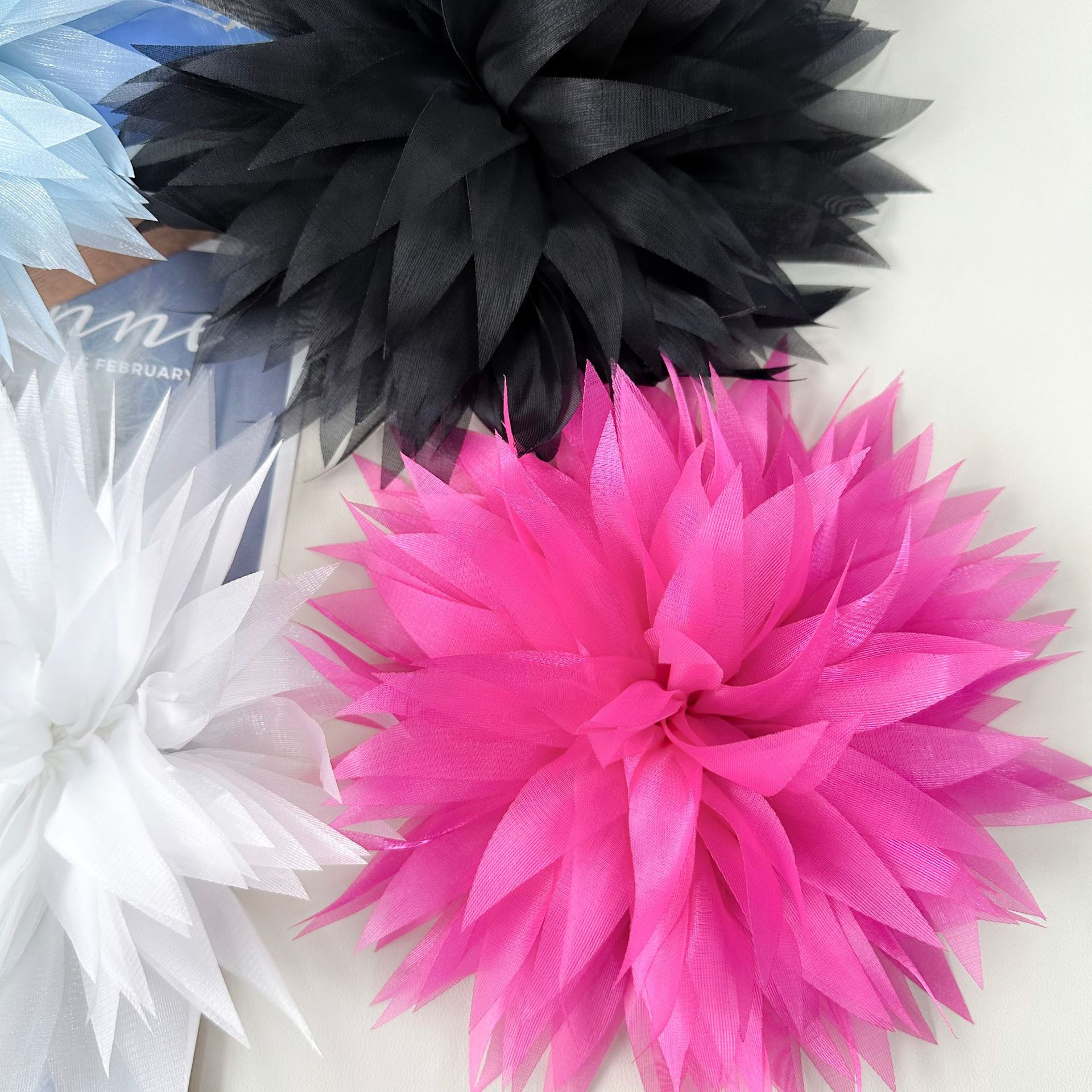 Tela de tul de malla multicolor de verano con diseño floral, versátil para moda, bricolaje, ropa, trajes de baño y decoración de tirantes image 2