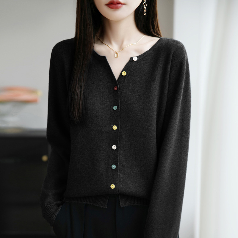 韩系彩色扭扣V领针织开衫女秋冬新款外穿圆领软糯纯色毛衣外套女|undefined