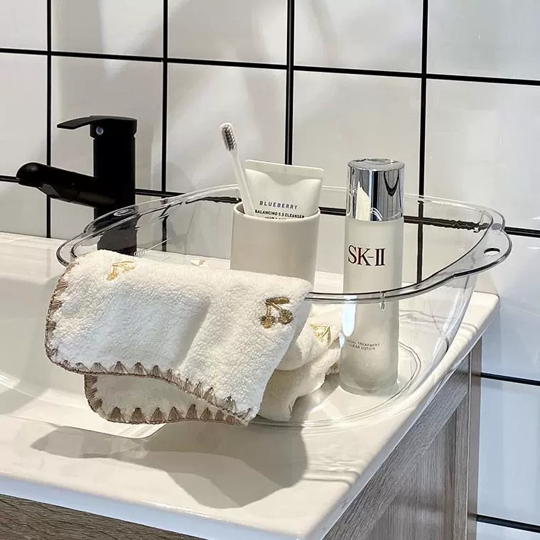 Sophisticated plastic children's washbasin, villa