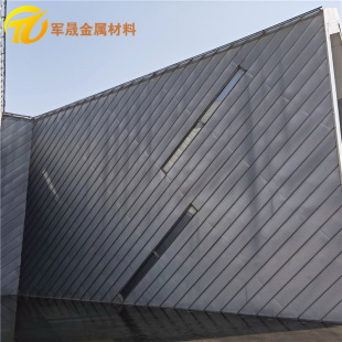 厂家专业生产剧院会所屋面板0.7mm25-430型钛锌板 钛合金屋面板-阿里巴巴