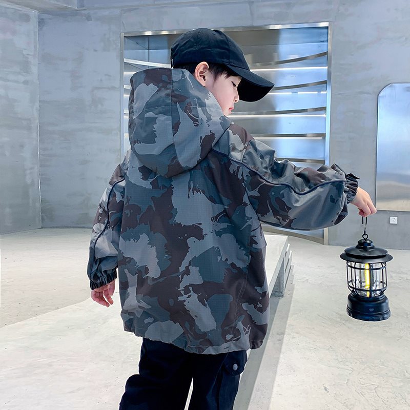 (2개) 소년 봄 위장 재킷 2024 새로운 중대형 아동복 소년 봄과 가을 시원하고 잘 생긴 윈드 브레이커 재킷