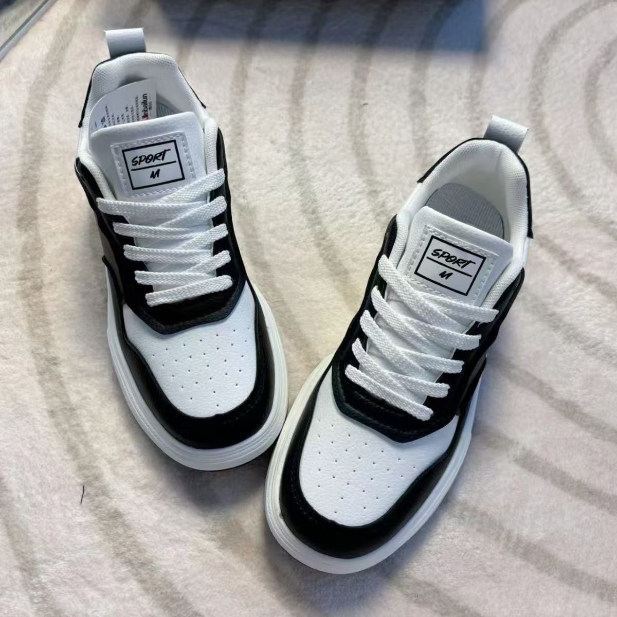 ShoeGlobe New Fashion Winter Plush Low-top Dad Trendy Versatile Thick-soled Sports Casual Men's White Shoes_voghion.com