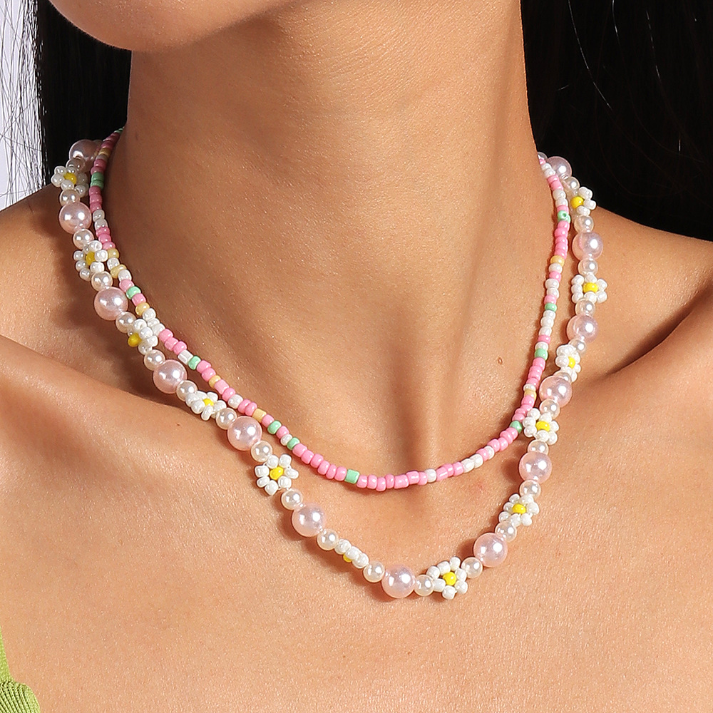 10g Weight Necklace Classification Seed Bead Chain Material Beaded Chain Chain Type 1 Piece, 1 Set Quantity Casual, Holiday, Street Occasion Resin Material Flower Pattern All Seasons Season Women's Gender Beaded Design Elegant, Lady Style Elegant Lady Flower Resin Beaded Chain Beaded Necklaces Wholesale 18