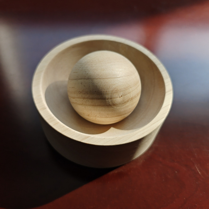 餃子の皮の神器をつぶします。|undefined