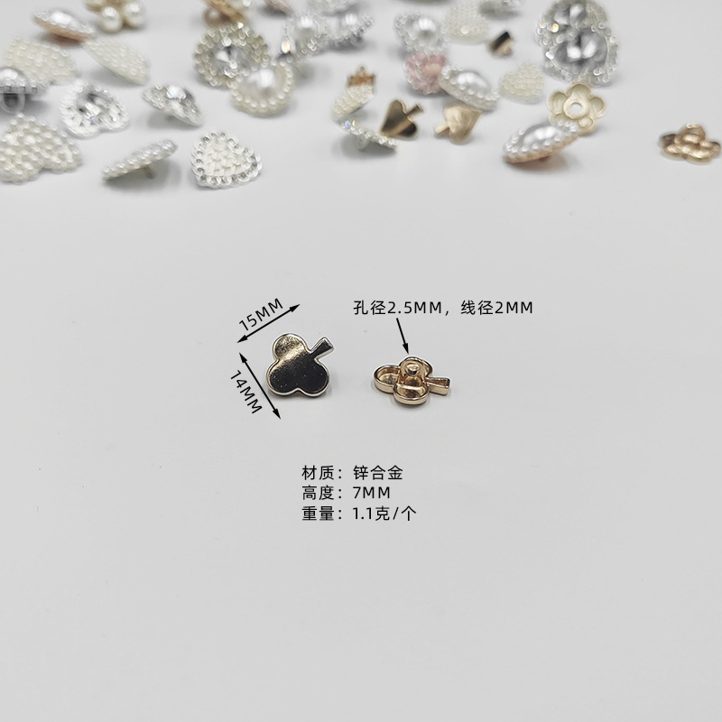 Los fabricantes venden directamente sirimi Diamond hebillas llenas de joyas de aleación de corazón de melocotón accesorios de ropa con botones de pies
