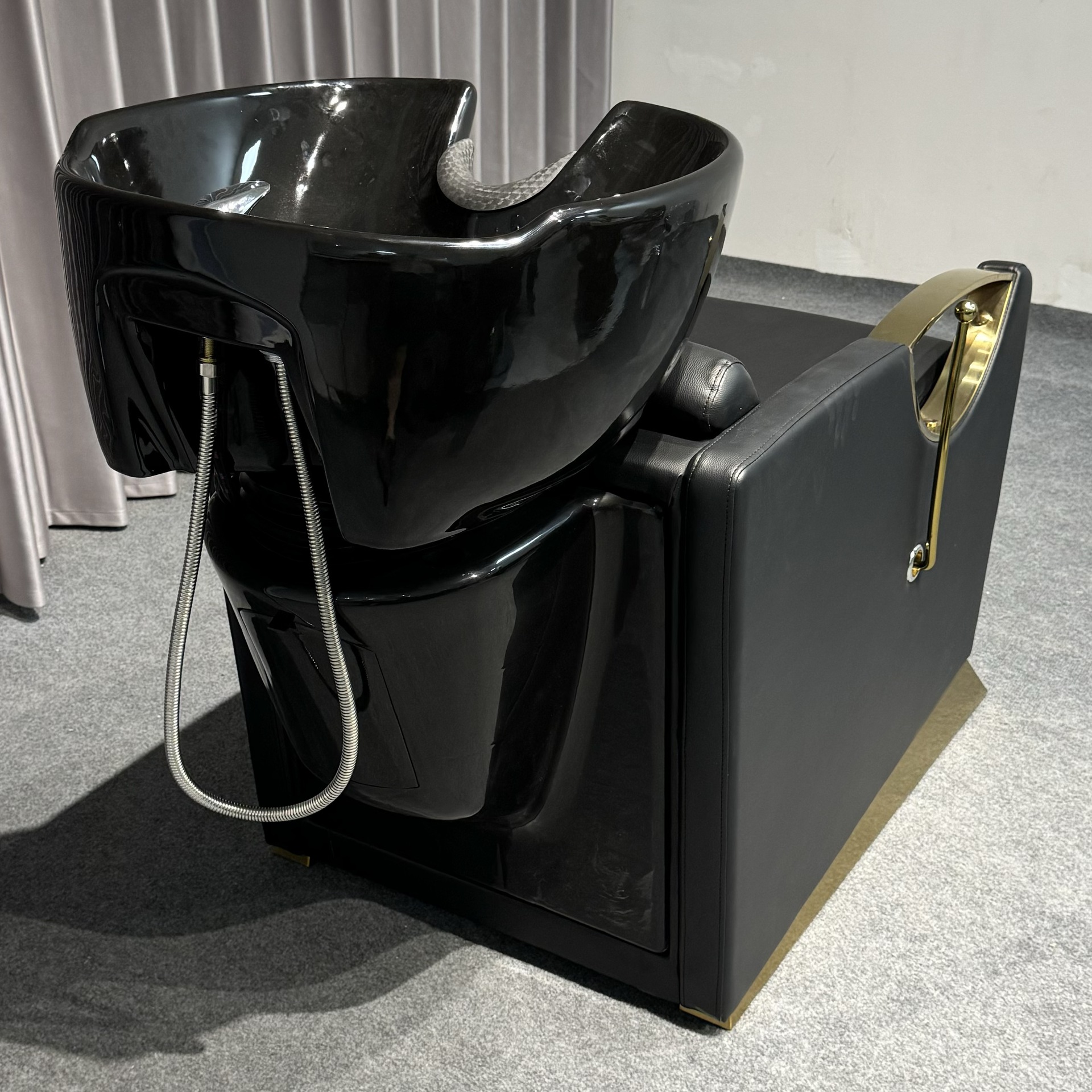 Exportación a salones de belleza europeos y americanos Silla de descarga rápida para sentarse Champú para sentarse Silla de champú Silla de estilo europeo conveniente