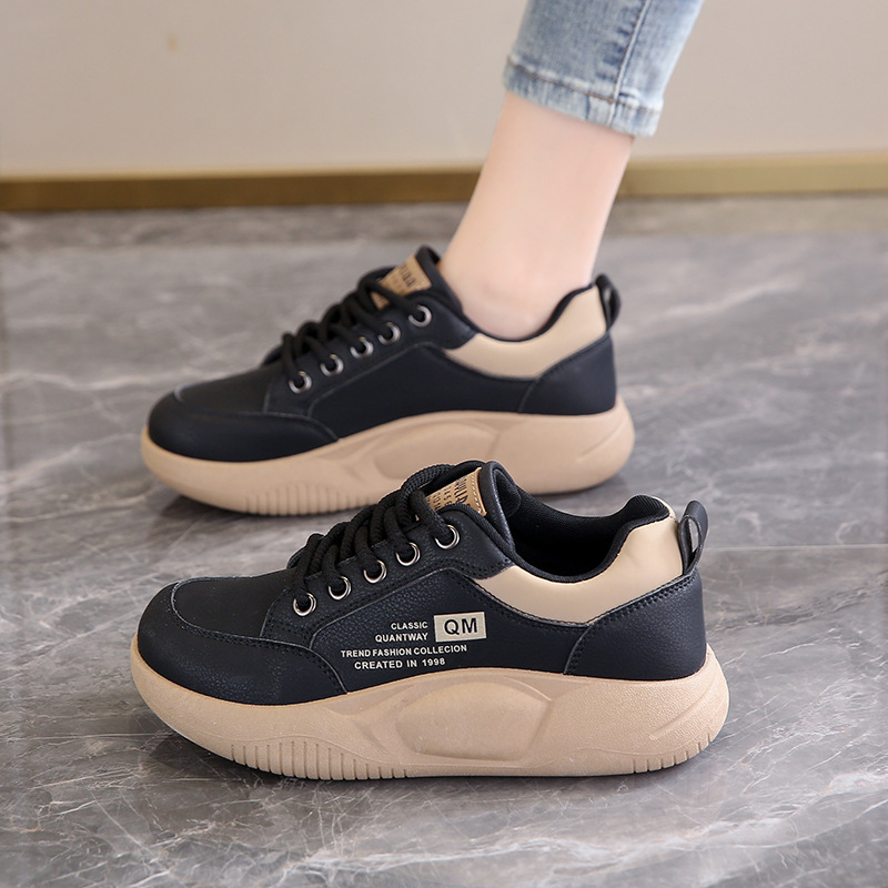 Zapatillas de maternidad con sensación de pisar excremento para mujer, estilo primavera 2026, casuales, versátiles, de suela blanda, ligeras, no cansan, botas de nieve grises. image 5