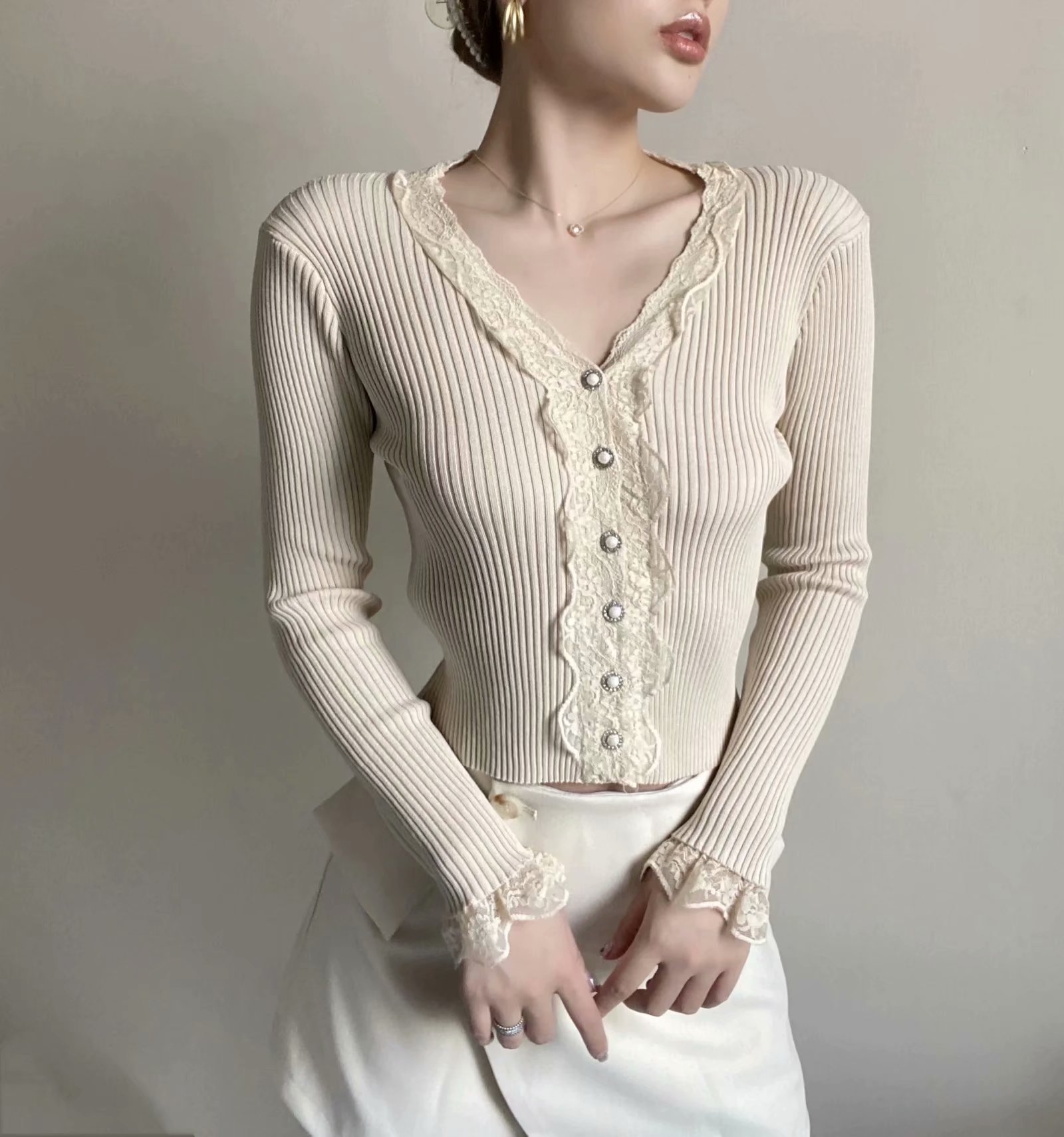 French retro V-neck lace stitching high waist cropped knitted cardigan NSAM52294