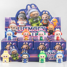 泡泡玛特拉布布盲盒潮玩公仔萌粒盲袋手办耳机哭娃植绒挂件批发