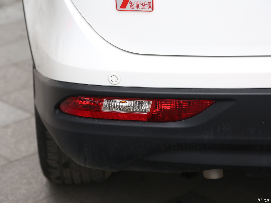 Adapted to Dongfeng Fengguang 580 rear tail lamp assembly left and right rear fog lamp reversing lamp cover rear brake lamp housing rear bumper lamp