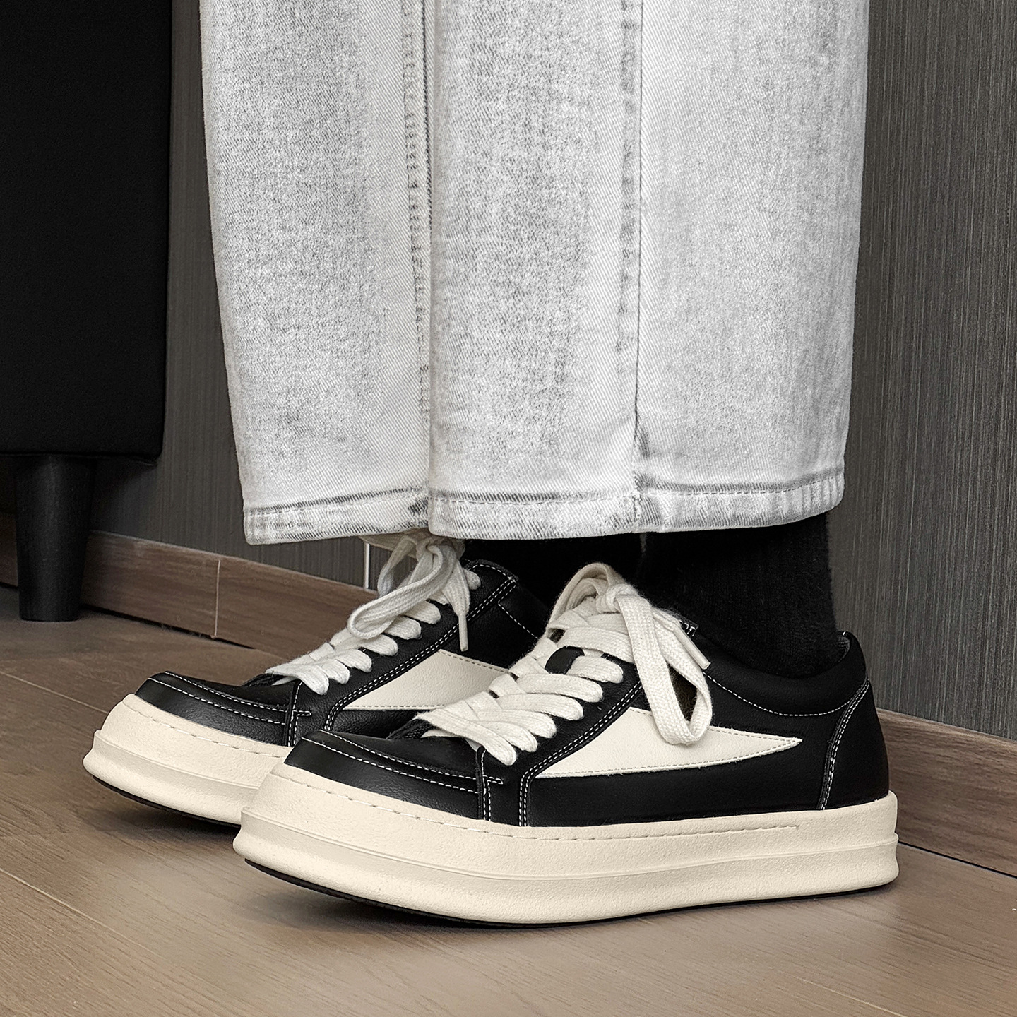 Chaussures décontractées de style triangle inversé, polyvalentes, style skate, sport, américaines, streetwear, plateforme, rétro, pour hommes_voghion.com