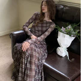 欧美风慵懒风格纹长袖连衣裙女装春秋季跨境新款美式收腰优雅长裙