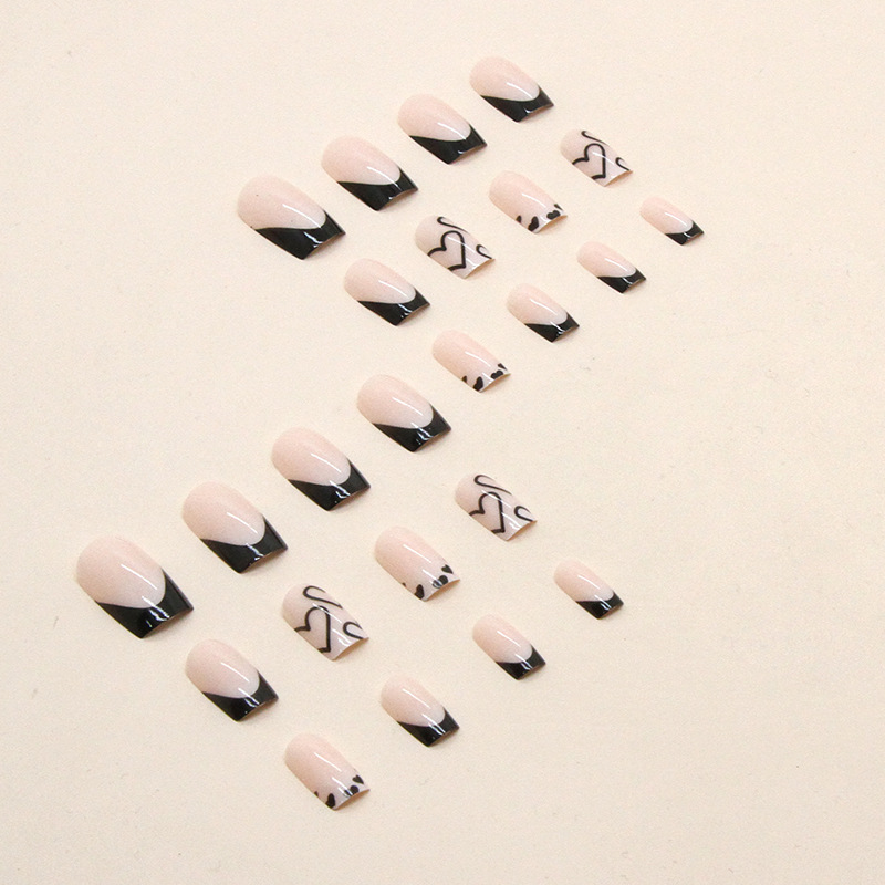 Minimalist Black Heart False Nails European Style Long Press-ons_voghion.com