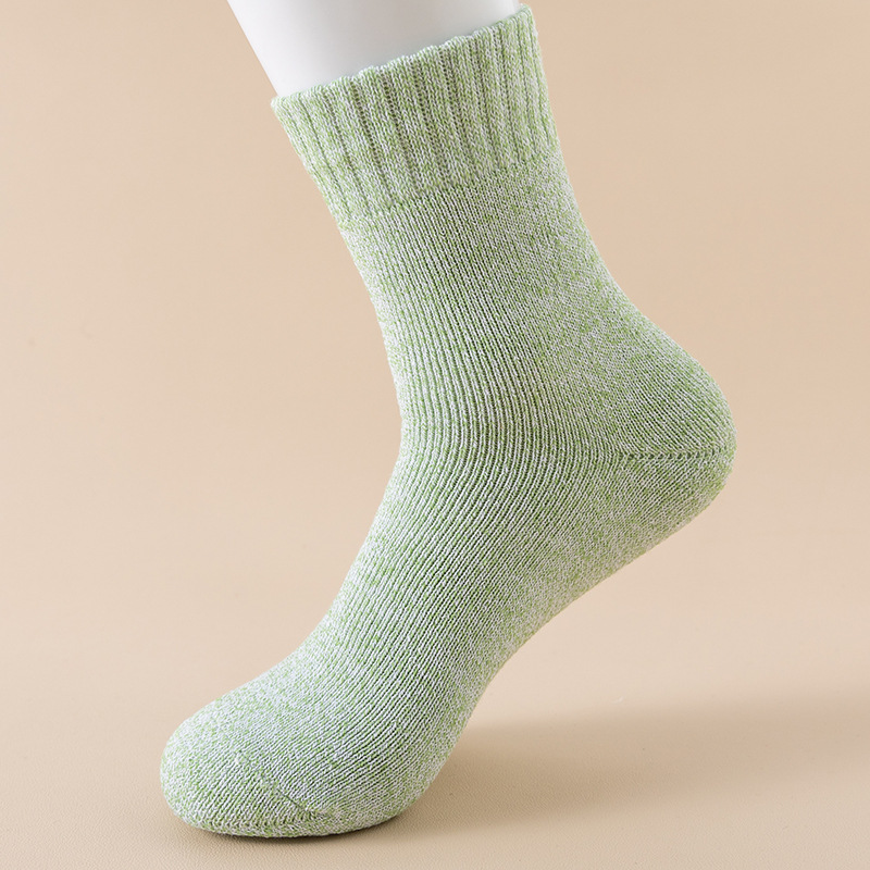 Calcetines de anillo para hombres de otoño y invierno más terciopelo grueso calcetines de piso de color sólido paralelo calcetines de toalla al por mayor transfronterizos