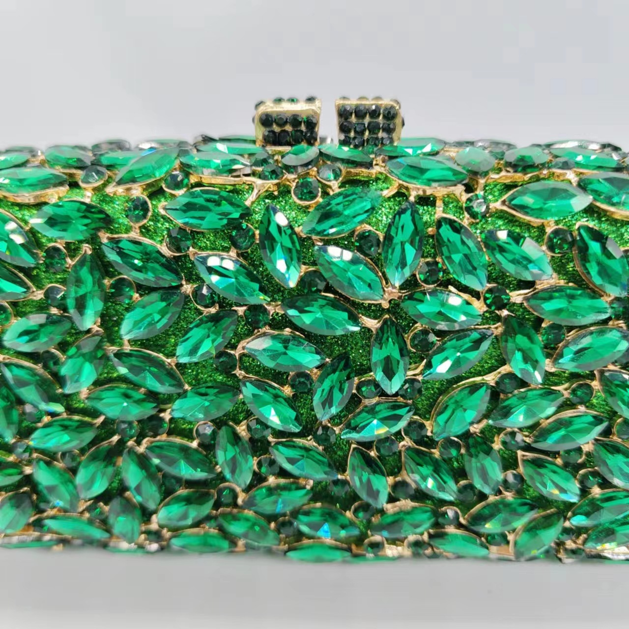 Túi clutch nữ đính kim cương giả dự tiệc dạ hội cao cấp — Màu xanh lá, Màu hồng, Nền vàng kim cương trắng, Xanh bạc chi tiết 3