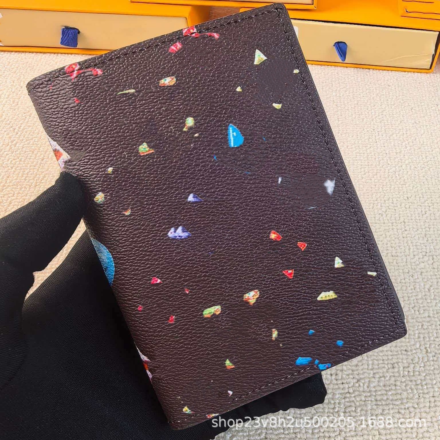 驴钱包卡包丝印卡通护照夹真皮甜甜圈钱夹二折护照包多功能证件包