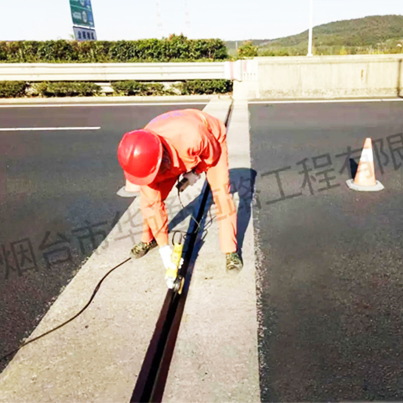 烟台华通桥梁伸缩缝嵌缝胶隧道桥梁混凝土硅酮自流平密封胶灌缝胶