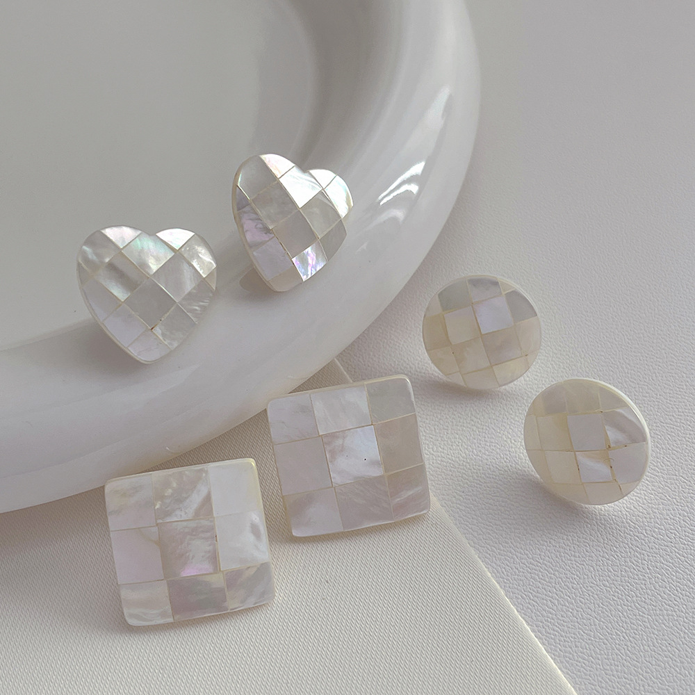 Niche Simple Design Geometric Mosaic Heart Shell Earrings Feminine Versatile High-End Versatile Earrings
