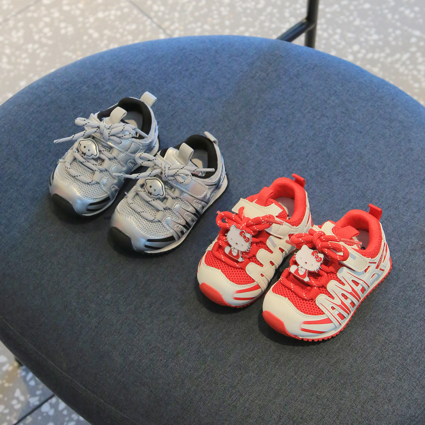 Zapatos para bebés primavera y otoño nuevos zapatos deportivos transpirables de primavera para niños de 1 a 3 años de edad zapatos de paso ligeros antideslizantes