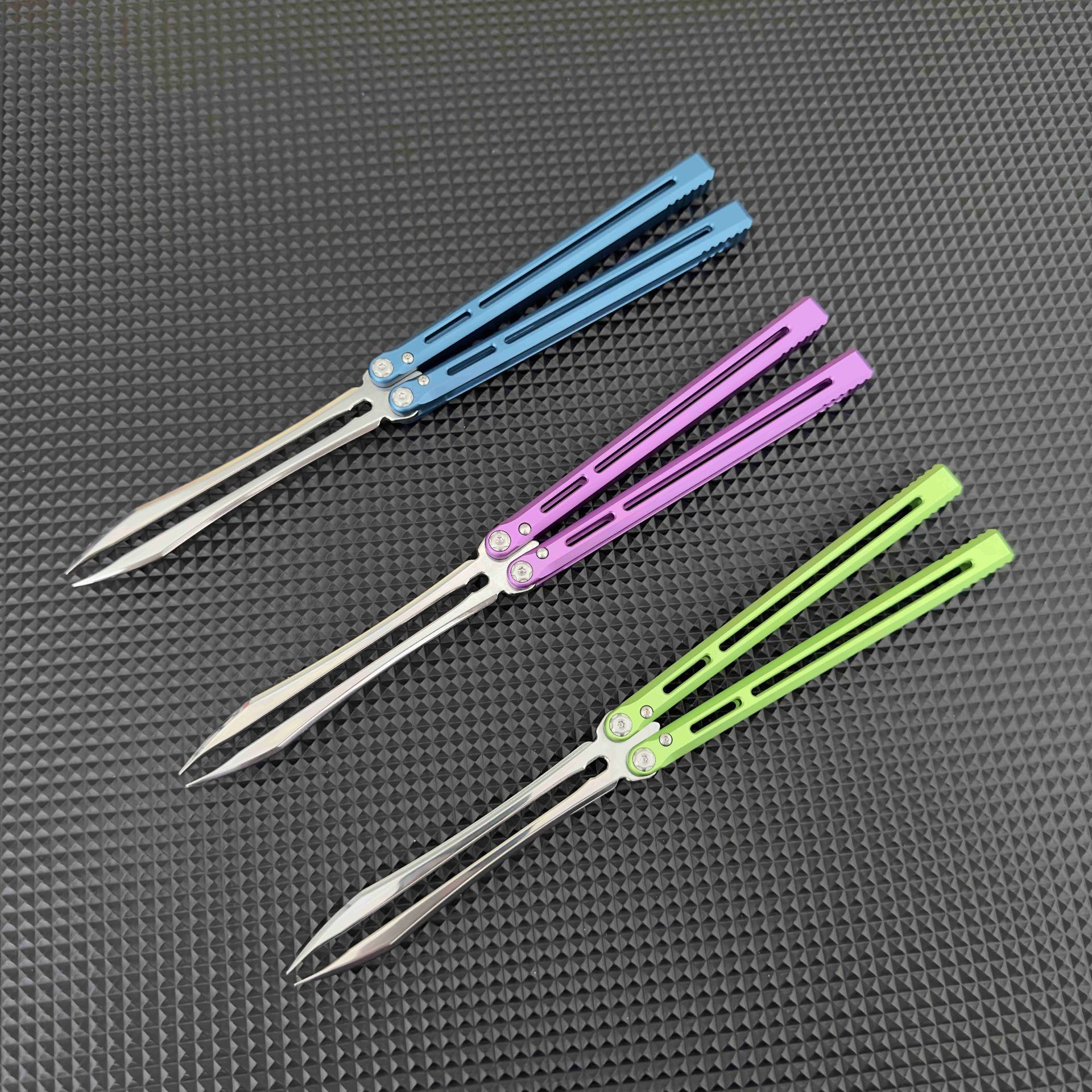 新款蝴蝶练习刀一体铝柄叉子CSGO未开刃甩刀花式训练便携折叠玩具