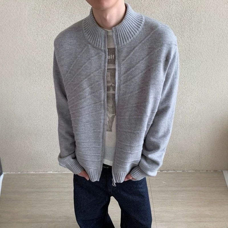 Short boxy fit sweater jacket for men, loose-fitting autumn and winter knit cardigan, woolen sweater, trendy and versatile, casual Short boxy fit sweater jacket for men, loose-fitting autumn and winter knit cardigan, woolen sweater, trendy and versatile, casual