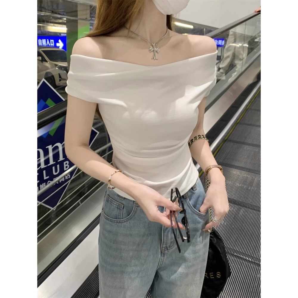 独特一字肩上衣2025夏季小众斜领露肩短袖女法式气质T恤打底小衫
