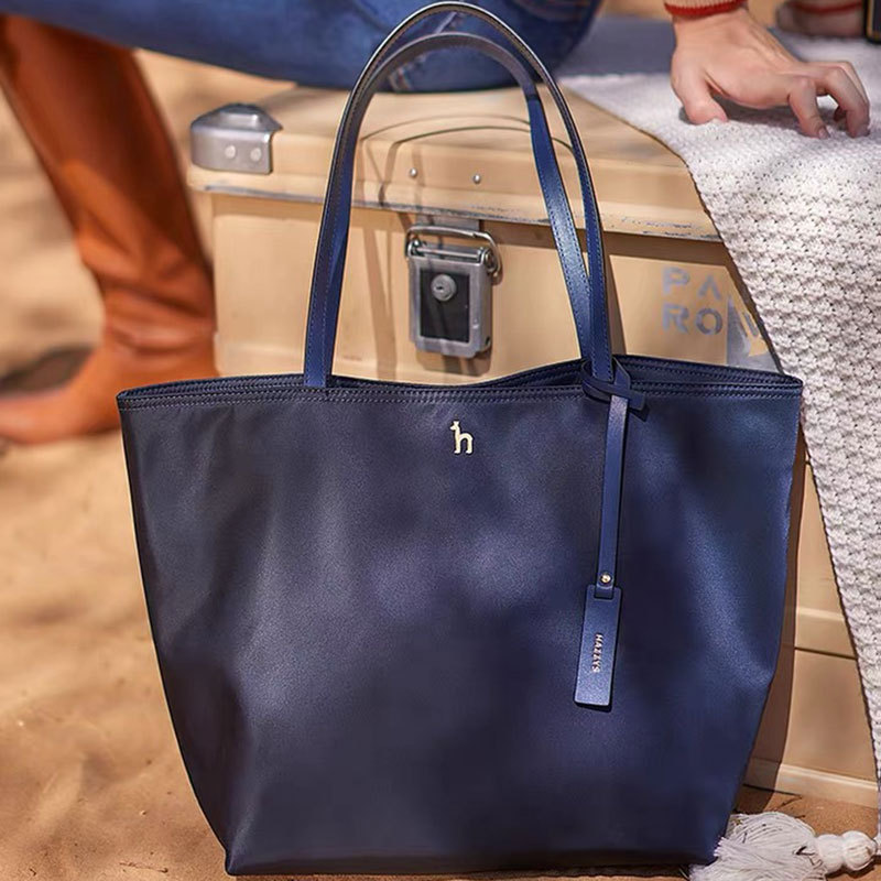 South Korea haggis shoulder portable dumpling bag women's bag large large capacity commuter bag fitness bag nylon tote bag South Korea haggis shoulder portable dumpling bag women's bag large large capacity commuter bag fitness bag nylon tote bag