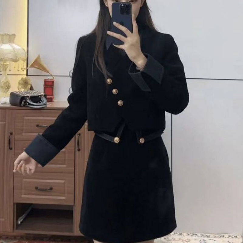 年夏季新款大码女装赫本风显瘦气质设计感上衣半身裙两件套女|undefined
