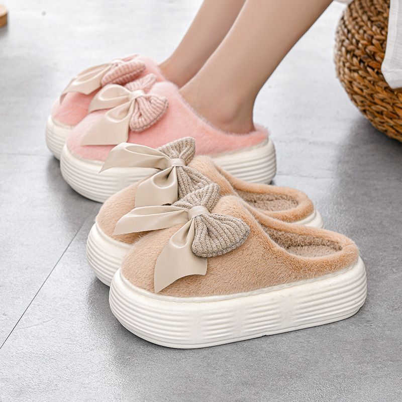 Cotton slippers keep warm The thickness of the bottom winter lovely Trifle with Maomao slipper non-slip Home Plush Month of shoes