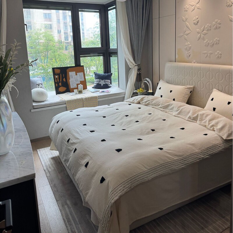 Class a High-Quality Fresh Style All-Cotton Satin Four-Piece Set with Small Tree Embroidery Pure Cotton White Duvet Cover Bedding Set