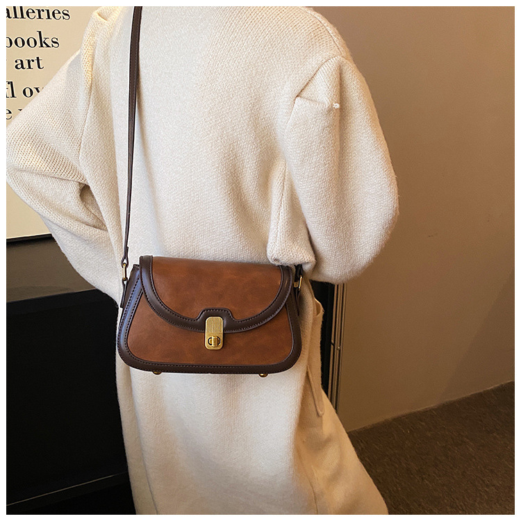 Women's Medium Pu Leather Color Block Vintage Style Flip Cover Shoulder Bag display picture 30