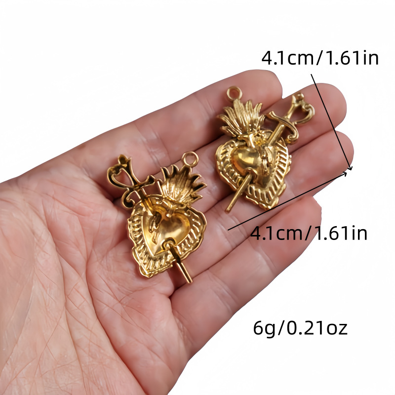 Transfronterizos 10 estilos de oro antiguo colorado colgante de aleación del corazón sagrado DIY encanto joyería accesorios metálicos