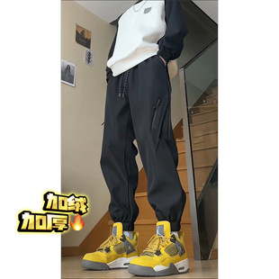 Black Fleece-Lined Cargo Pants for Men, Suitable for Pairing with Martin Boots, Winter Functional Jogger Cargo Pants with Extra Fleece and Thickened Design
