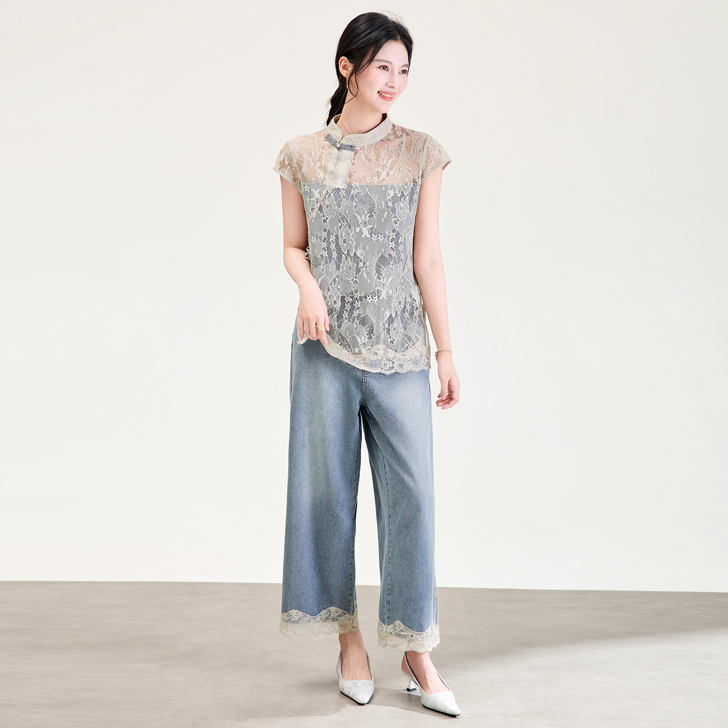 Bộ áo ren phối quần jeans nữ phong cách Trung Hoa mùa hè — màu kaki