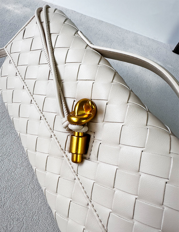 Túi clutch da bò dệt thủ công phong cách Pháp đeo chéo một bên vai — Cà phê, Trắng be, Xám nhạt, Xanh cỏ chi tiết 11